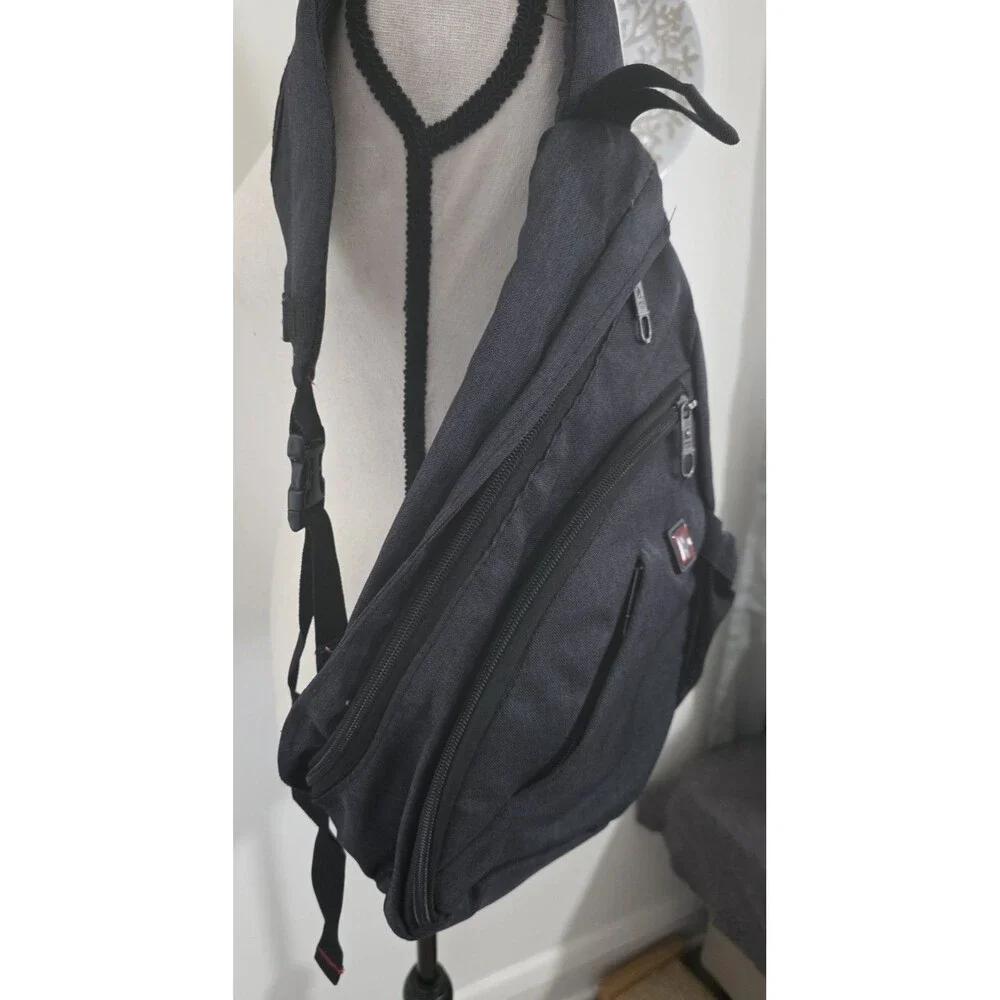 Nice Unisex Swiss Gear Tech Sling Bag Black Multiple Zippered Compartments VguC